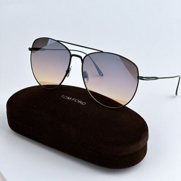 NEW Tom Ford FT0784/S Milla 01C Black Gradient Mirror Pilot Unisex Sunglasses - Picture 1 of 13